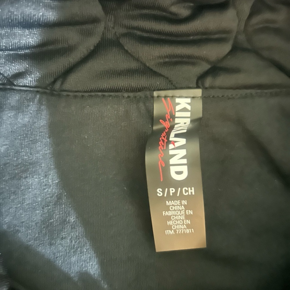 Kirkland Signature Dark Quilted Vest - Picture 2 of 5
